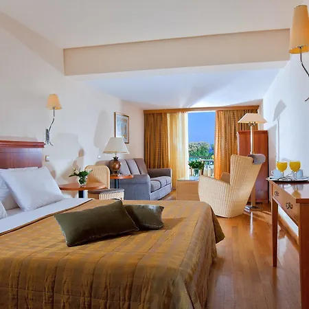 Santa Marina & Hotel 4*